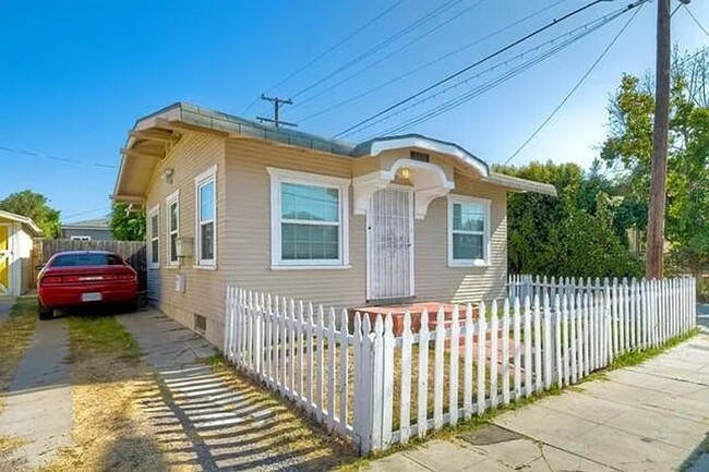 Building Photo - North Park Craftsman remodeled