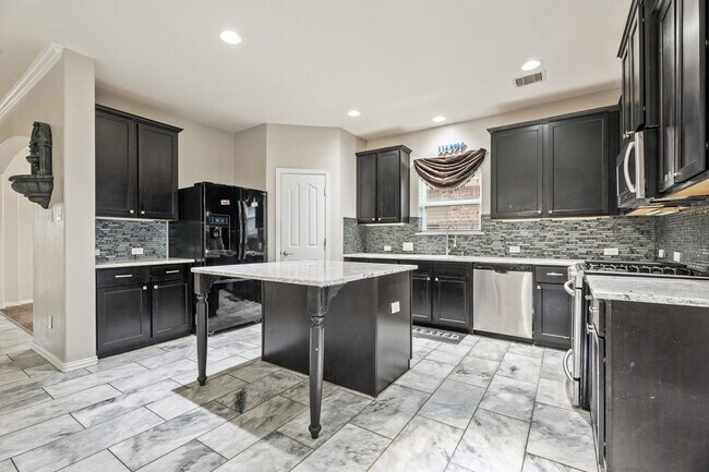 Building Photo - 6605 Fallen Breeze Ln