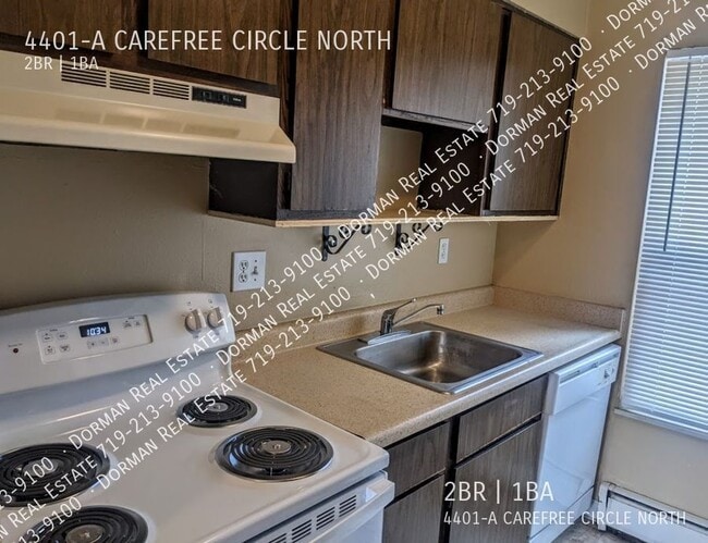 Building Photo - 4401 Carefree Cir N