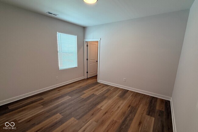 Building Photo - 401 N Walcott St