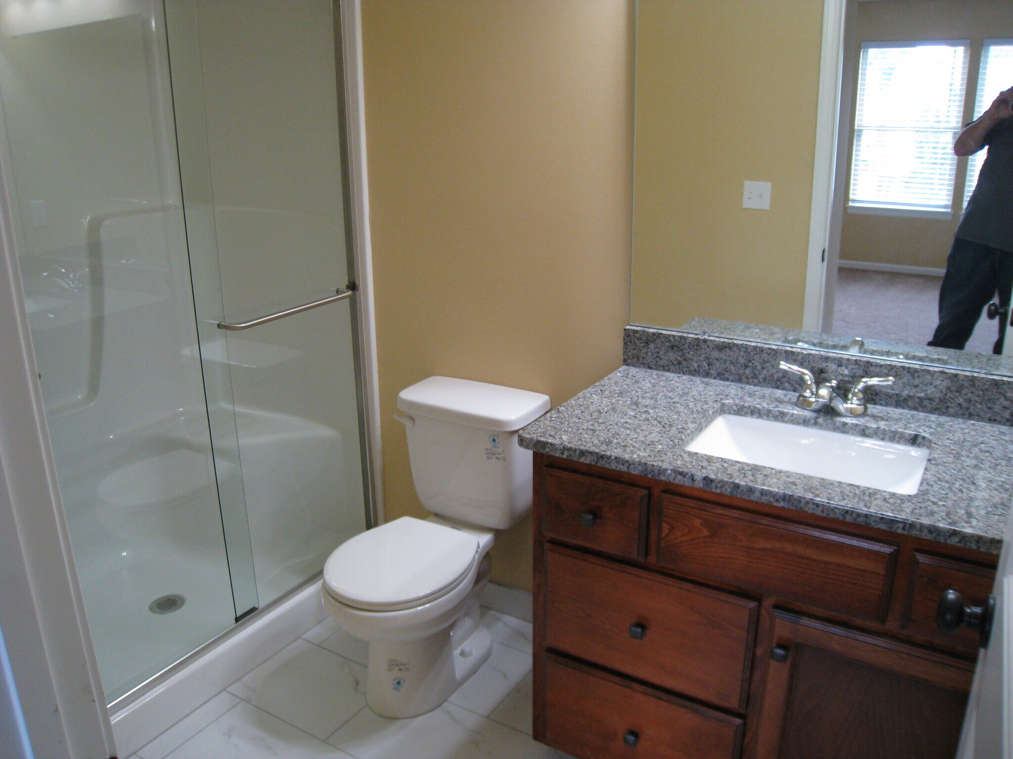 Building Photo - 613 S Meadowbrook St