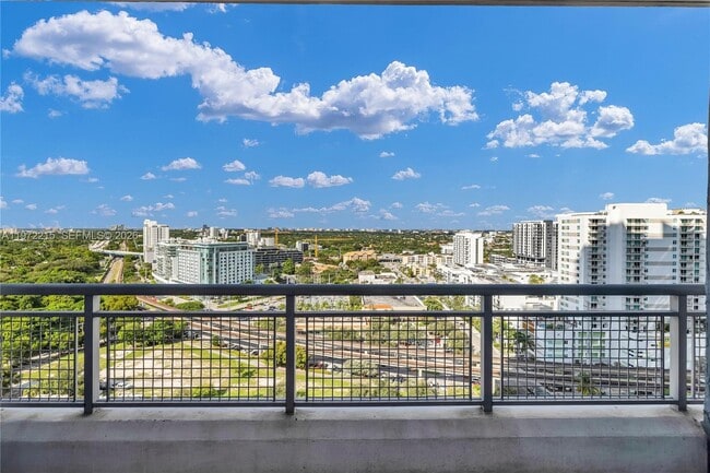 Building Photo - 60 SW 13th St