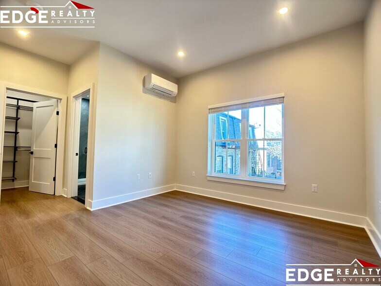 Building Photo - 9 Newton St