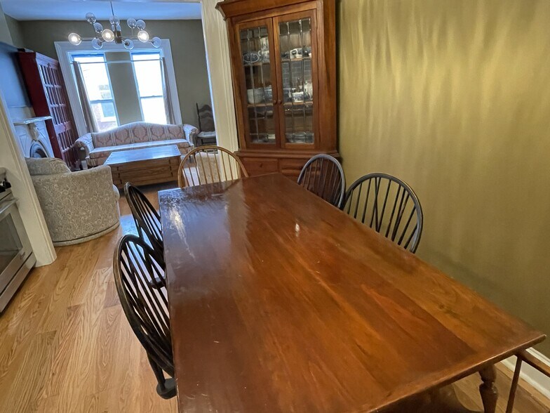 Building Photo - 49 1st St