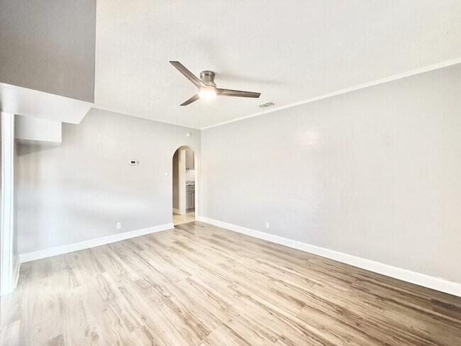 Building Photo - 1914 31st St S