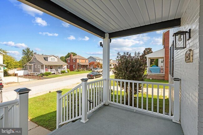 Building Photo - 4225 Cardwell Ave