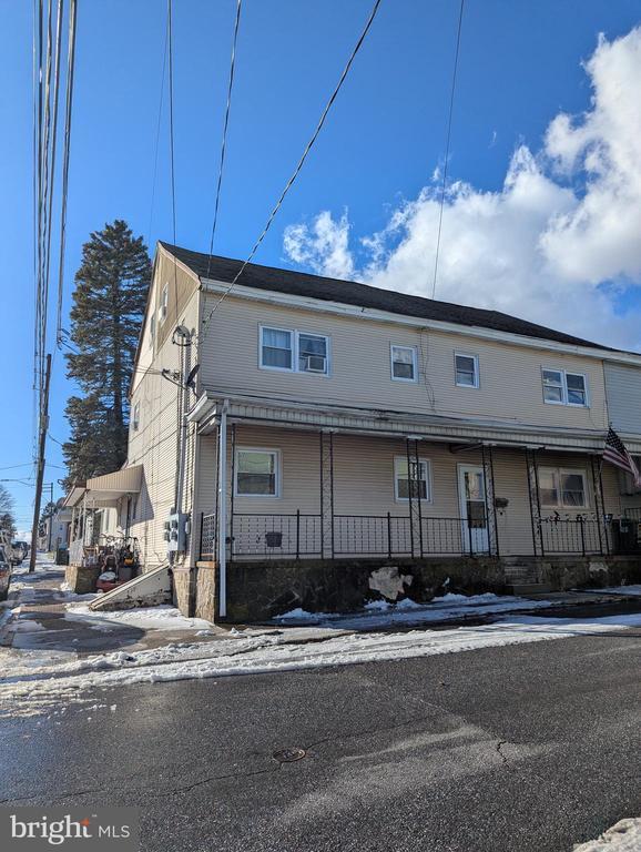 Building Photo - 204 N Nice St