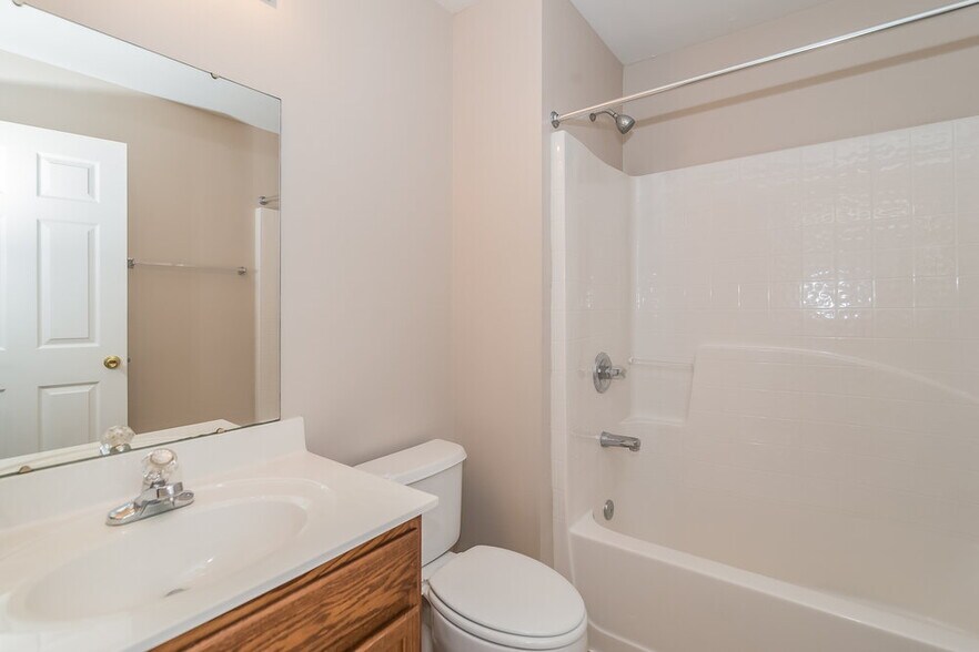 Building Photo - 1919 Raising Hill Dr