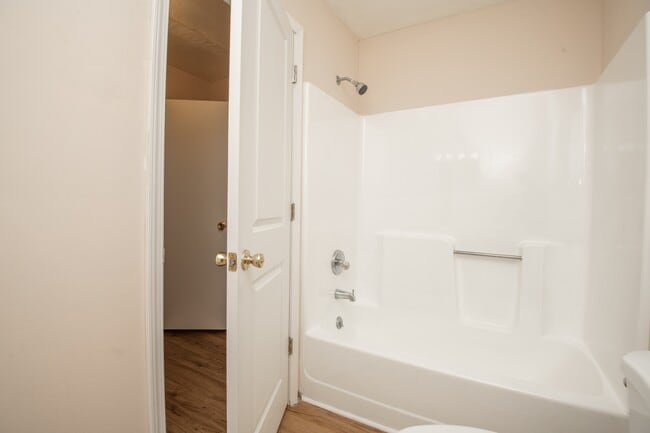 Building Photo - 3051 Dow Dr