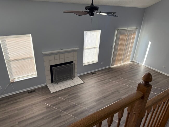 Building Photo - Updated 3 Bed, 2.5 Bath Home