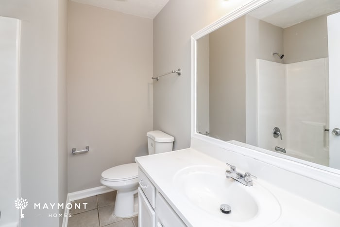 Building Photo - 2995 Valley View Cir