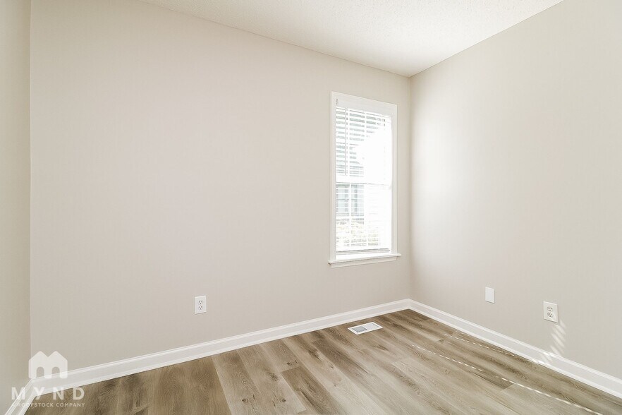 Building Photo - 501 Baygall Rd