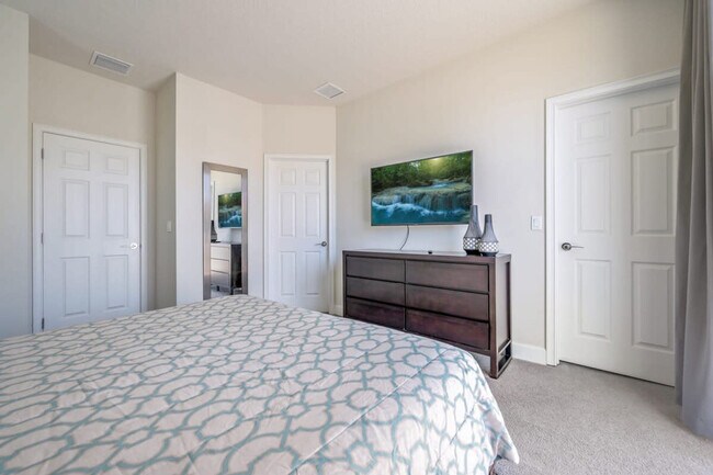 Building Photo - 1651 Retreat Cir