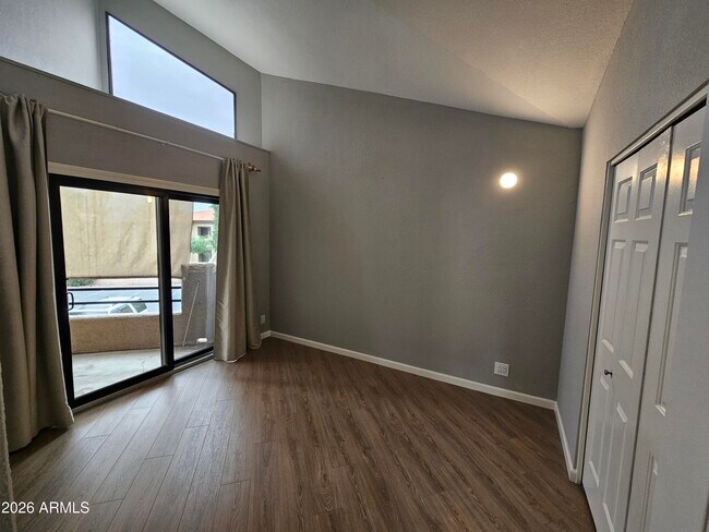 Building Photo - 10301 N 70th St