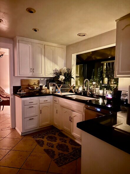 Building Photo - 20829 Marshall Way