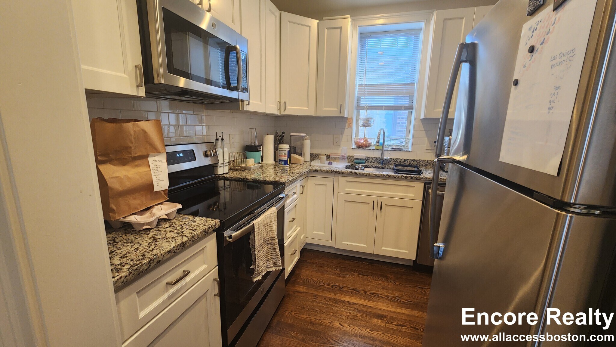 Building Photo - 2017 Commonwealth Ave