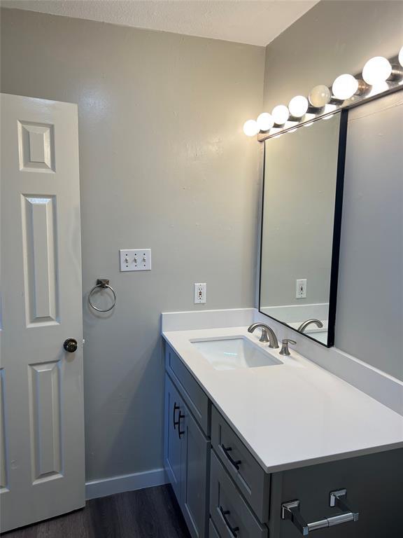 Building Photo - 6497 Hart Ln