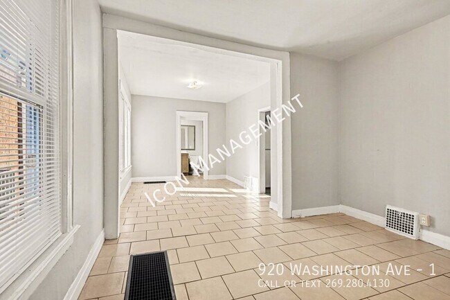 Building Photo - 920 Washington Ave