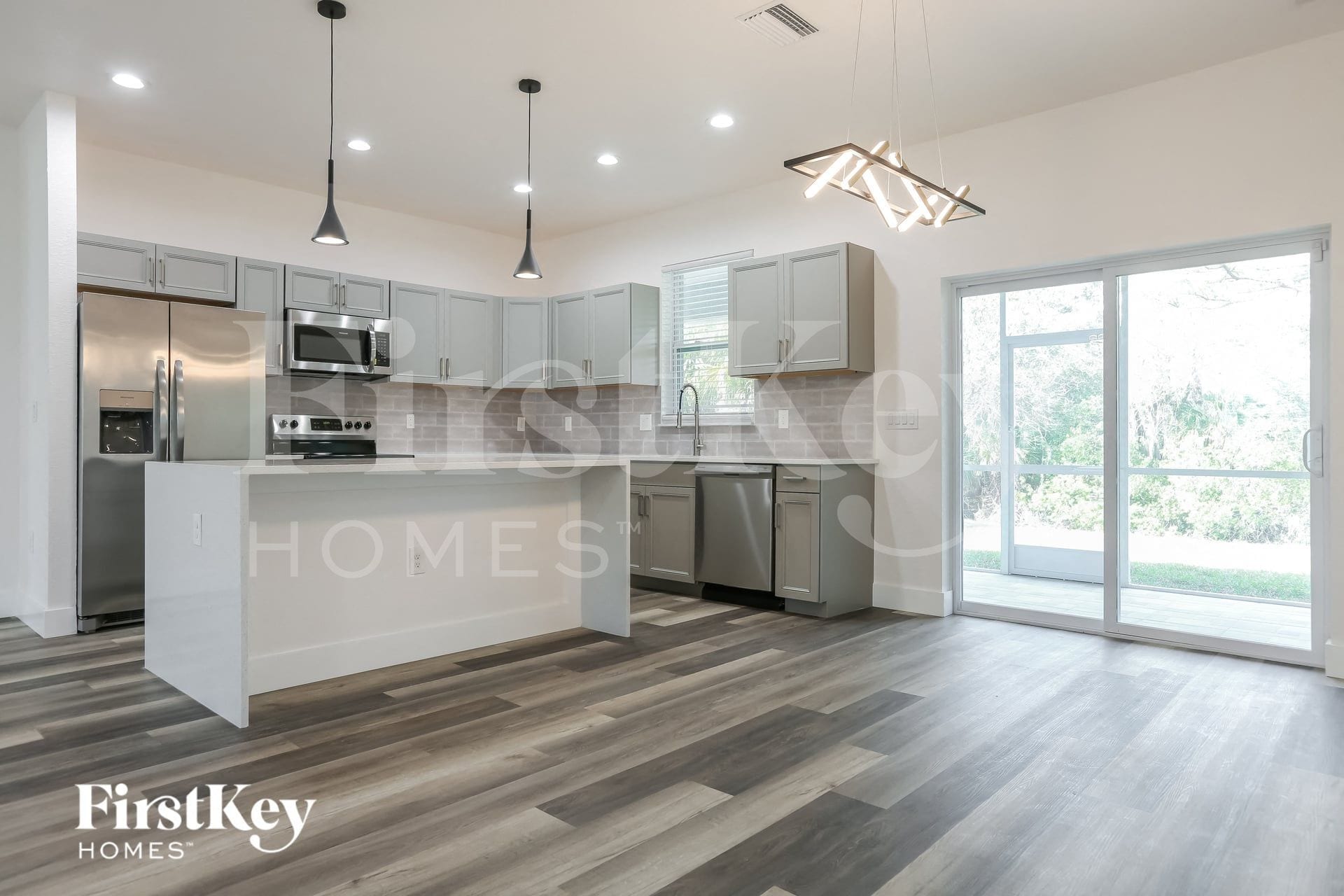 Building Photo - 2698 Escambia Cir