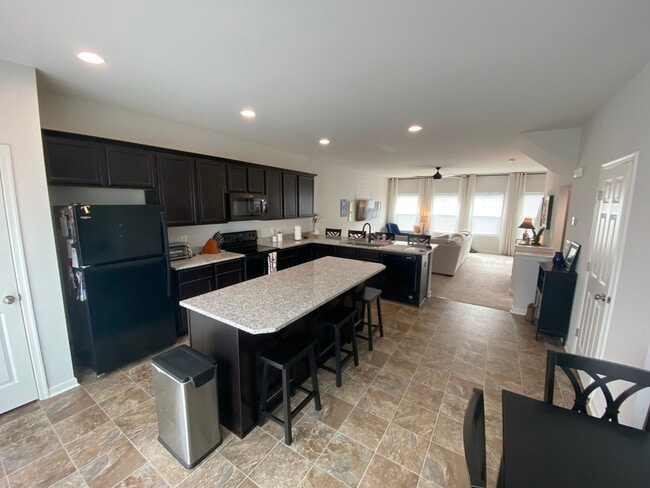 Building Photo - 217 Crofton Ct