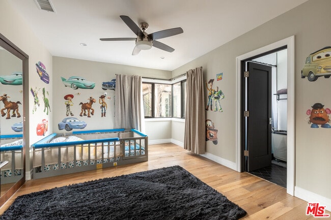 Building Photo - 1095 Chula Vista Pl