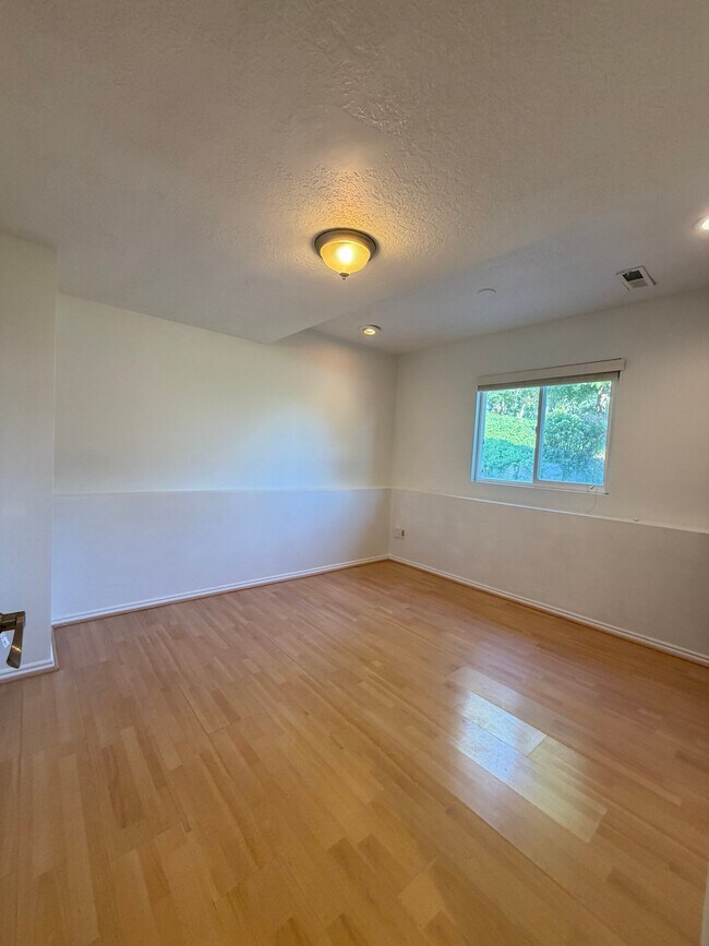 Building Photo - 4624 Quiet Cir