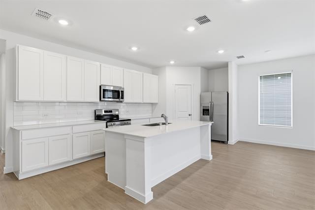 Building Photo - 4920 Ascot Way