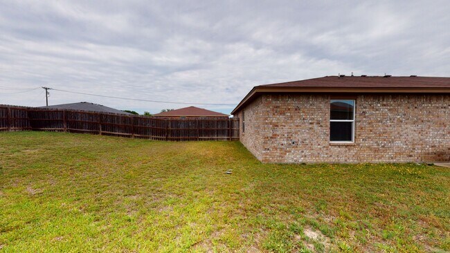Building Photo - BEAUTIFUL DUPLEX IN HARKER HEIGHTS!!!