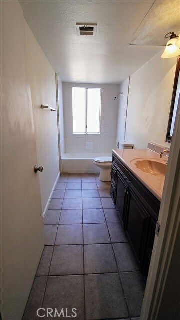 Building Photo - 51600 Avenida Mendoza