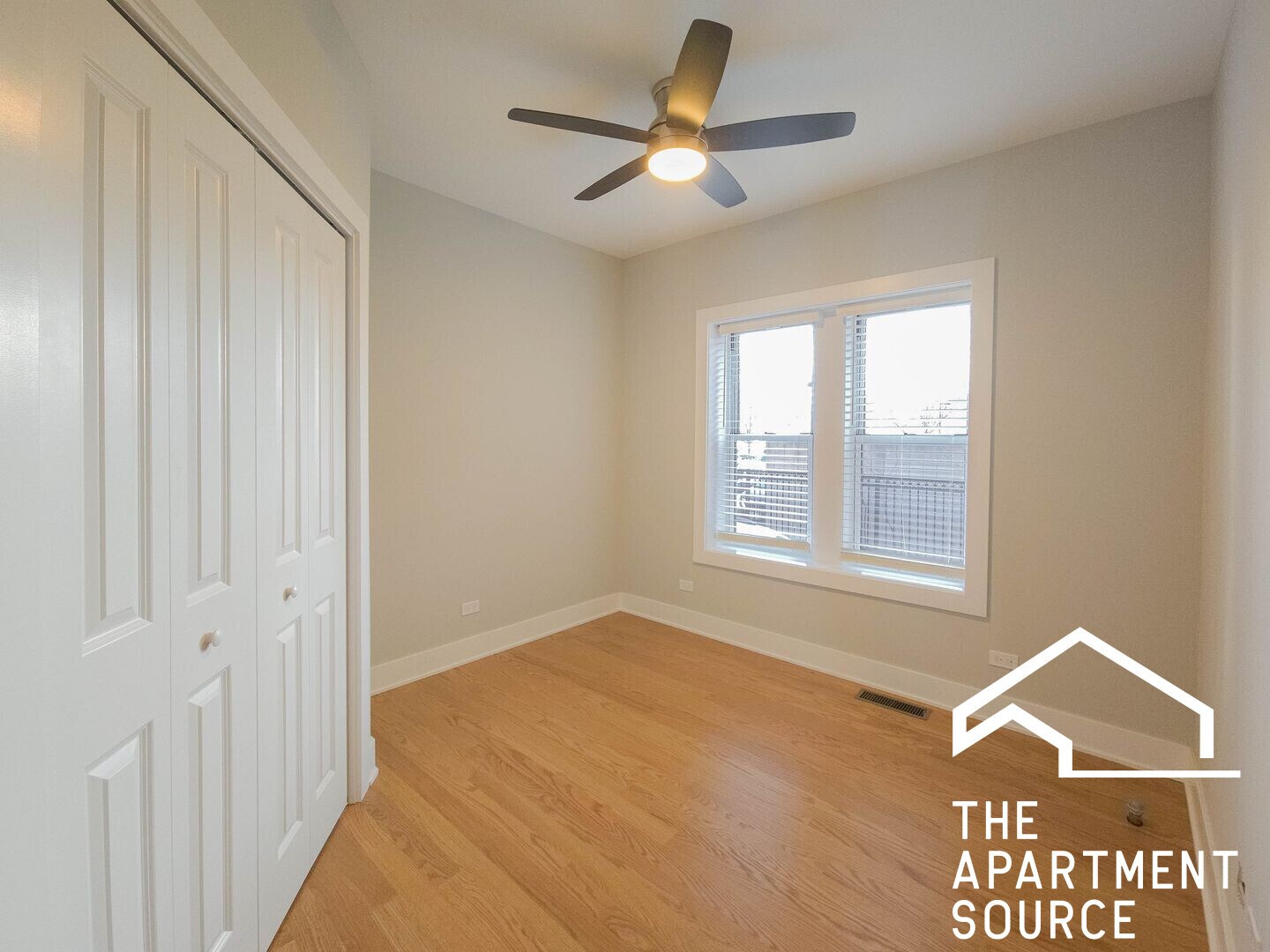 Building Photo - 4847 N Wolcott Ave