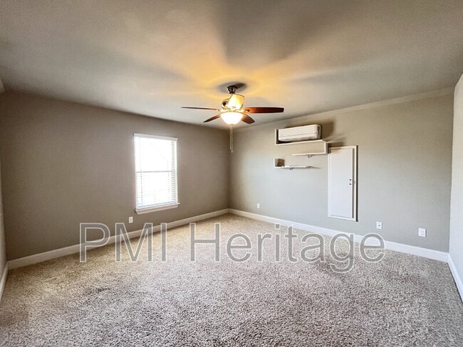 Building Photo - 3214 SW Stonepoint Ave