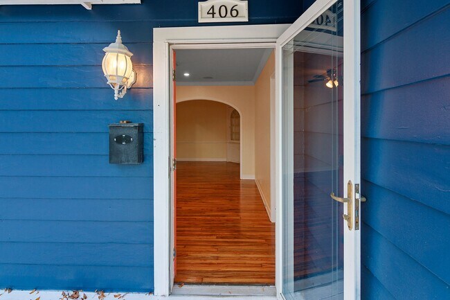 Building Photo - 406 Southern St
