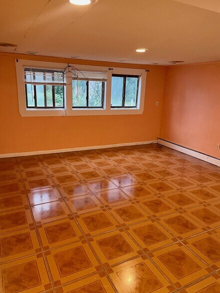 Living room - 1077 Martinstein Ave