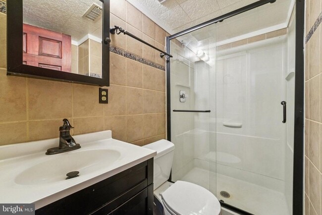 Building Photo - 308 Raussell Pl