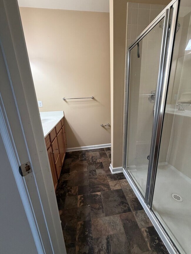 Building Photo - 4376 Pickney Ln