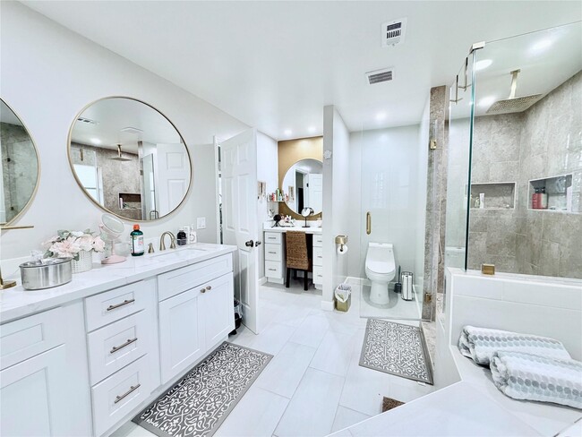 Building Photo - 7146 Bayou Forest Dr