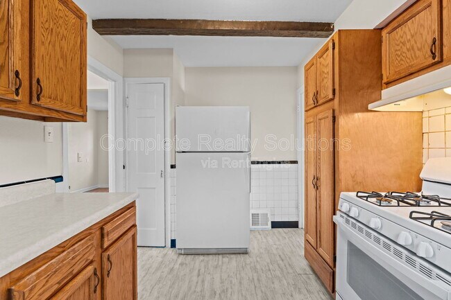 Building Photo - 1258 Grant Dr