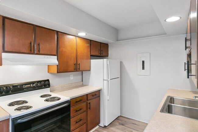 Interior Photo - Cherry Grove