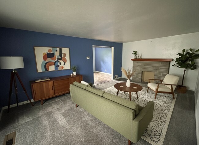 Building Photo - Quaint home with flexible layout, updated kitchen, and a private-feeling backyard in convenient W...