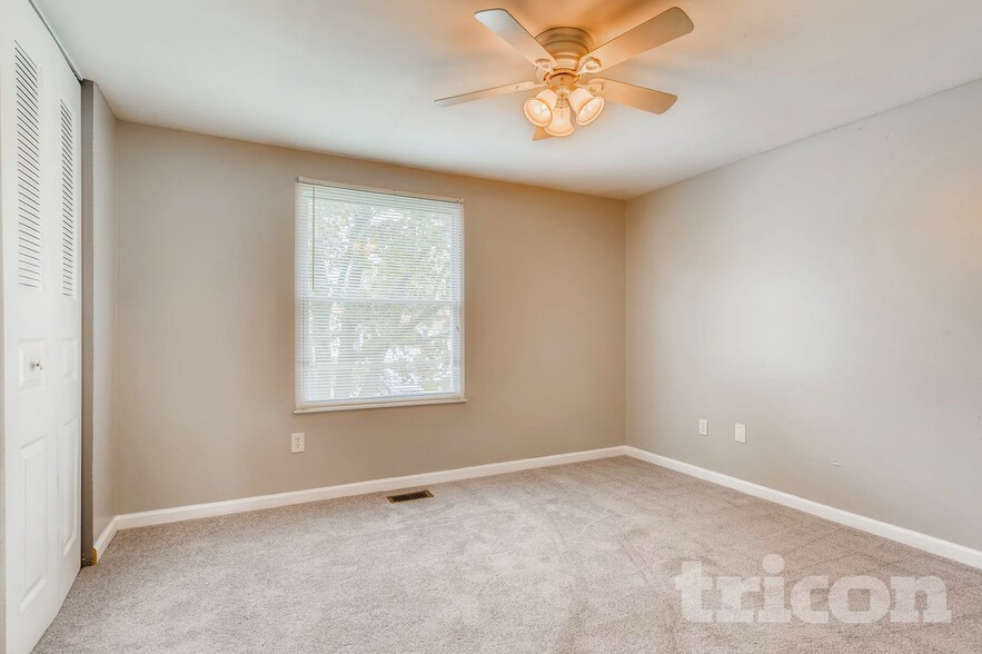Building Photo - 329 Kearney Dr