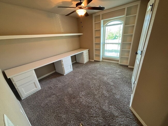 Building Photo - **COMING MID-JUNE**  Stunning 3-Bedroom, 2-Bathroom Single Family Home in Fayetteville!