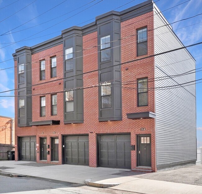 Building Photo - 174 Fisher Ave