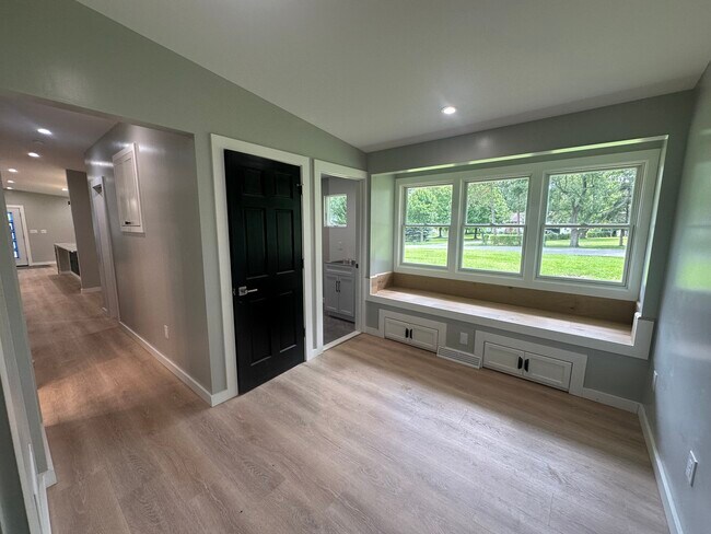 Building Photo - 4846 Ledge Ln