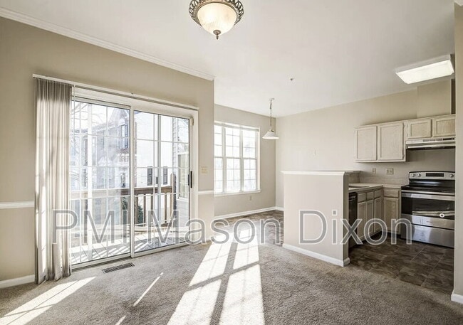 Building Photo - 2301 Montauk Dr