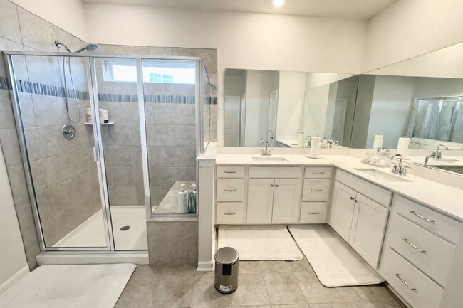 Building Photo - Spacious 4-Bedroom Home w/ 3 Full Baths on Somerset Lane in Central, SC