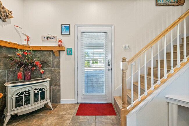 Building Photo - 42 Moody Dr