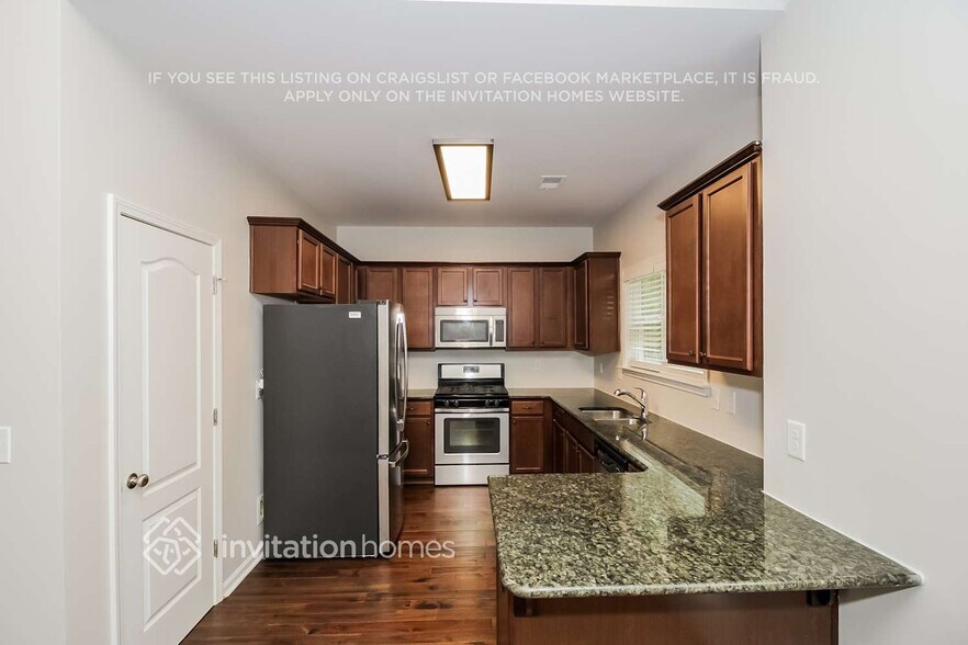 Building Photo - 5277 Miranda Way