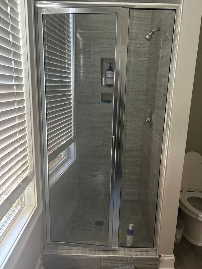 Building Photo - 225 Nassau St