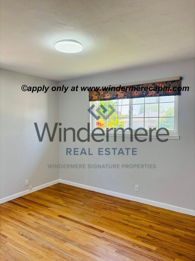 Building Photo - Beautiful 3BD/ 2BA Arden Arcade Home with Spacious Yard In Highly Desirable Location!