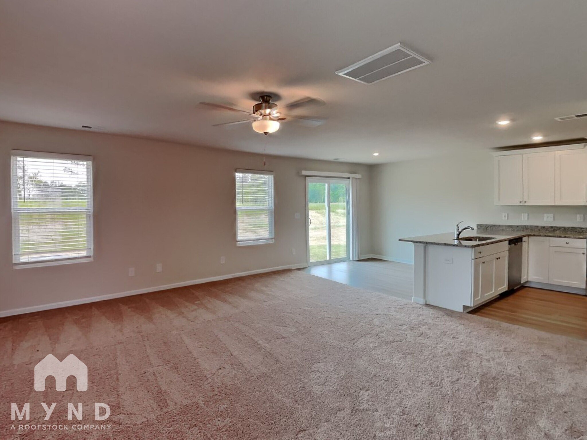 Building Photo - 121 Royal Mdw Dr